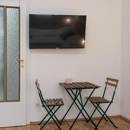 Budget City Stay - Near Wiener Stadthalle Ideal For Longstays Eksteriør billede